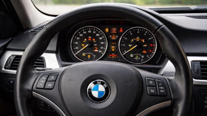 La liste des voyants BMW serie 3 e90 : Guide pratique pour les propriétaires